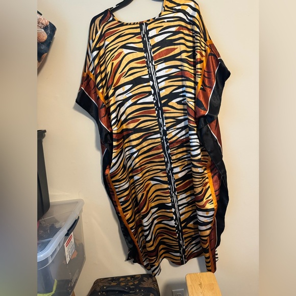 Ethnic Print Kaftan - Picture 6 of 7